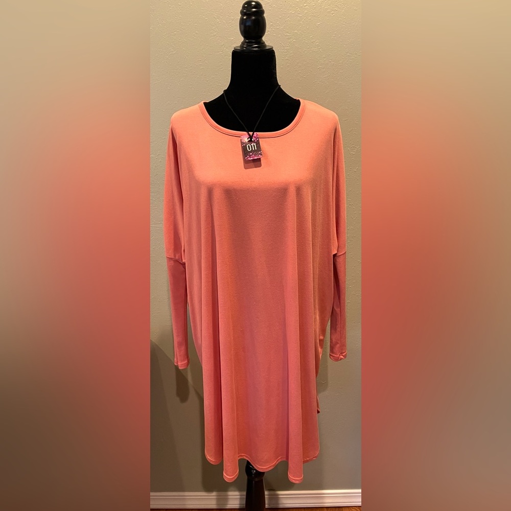 Audrey, 3+1 tunic size Large color peach.